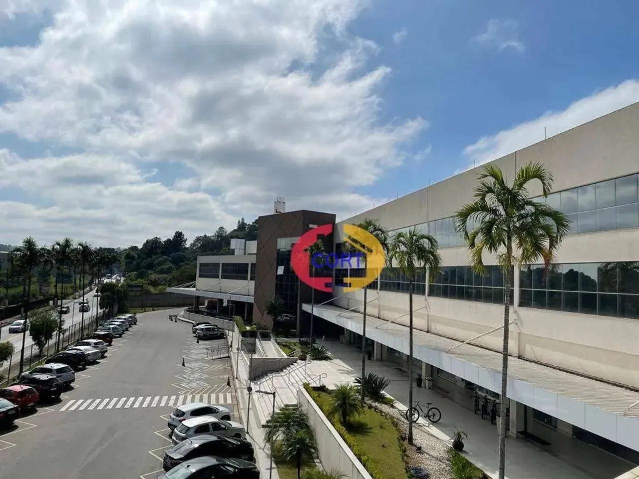 Sala comercial de 60m² para locação e venda em Arujá!!
