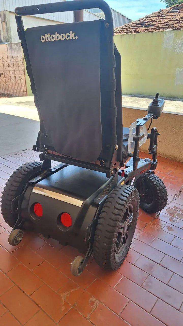 Cadeira de rodas Motorizada Ottobock B400 - Foto 3