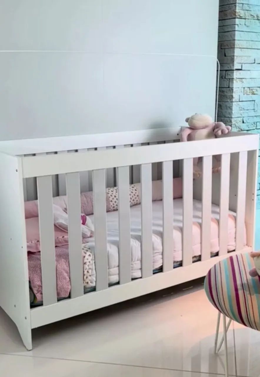 Berço com colchão 