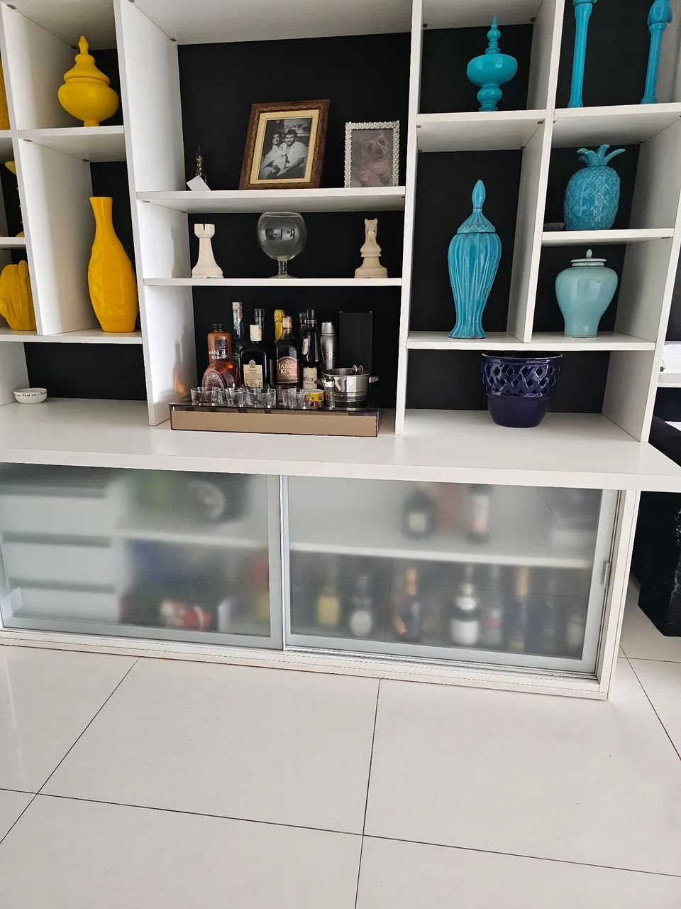 Excelente oportunidade- Uma Linda estante, bar, cristaleira, grande  - Foto 4