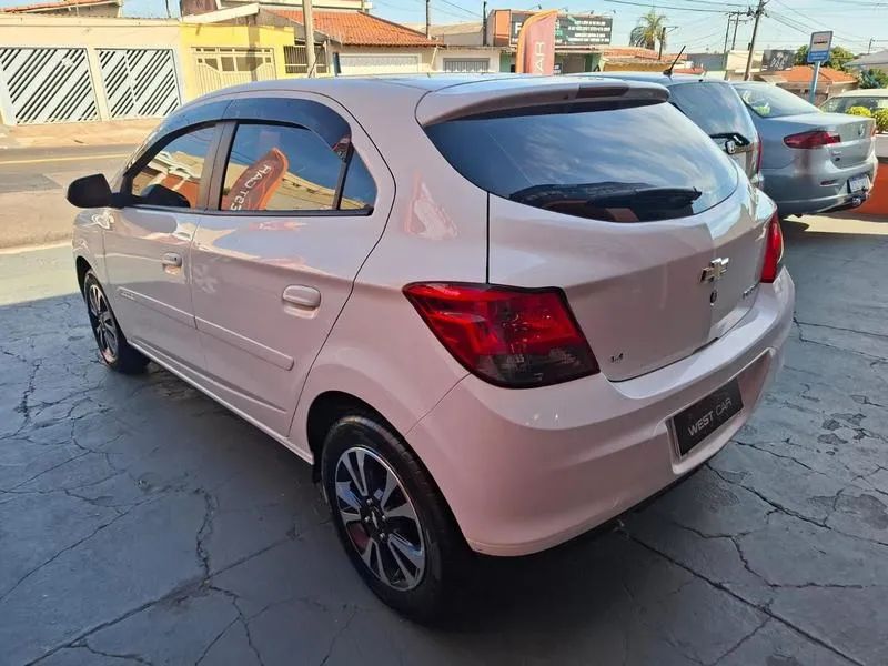 CHEVROLET ONIX 1.4MT LTZ 2015 - Foto 4