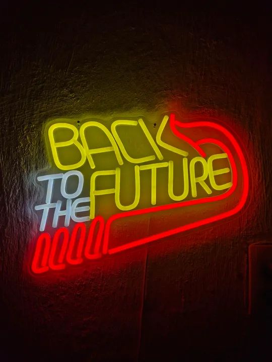 Placa Neon Back to the Future (de volta para o futuro)