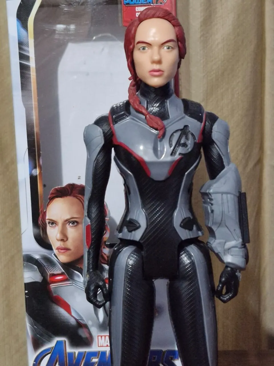 Viuva negra Titan hero 30 cm vingadores ultimato Hasbro Boneca