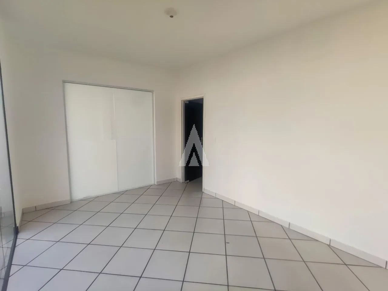 Loja para alugar por R$ 4600.00, 156.00 m2 - BUCAREIN - JOINVILLE/SC - Foto 5