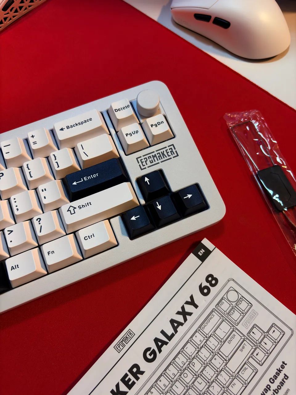 Teclado Epomaker Galaxy68