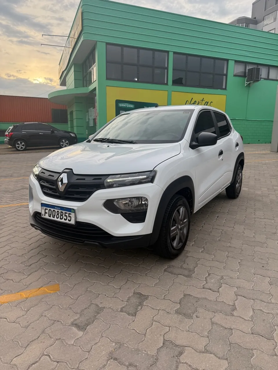 Kwid 1.0 Zen completo 2023