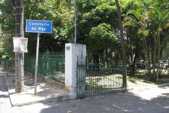 JAZIGO CEMITÉRIO DA PAZ BH - alugo espaço