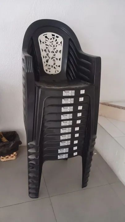 Poltronas Roseane - Cadeiras de Plástico - Foto 2