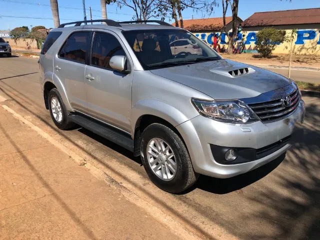Hilux Sw4, 2012, 07 Lugares, Diesel - Super Conservada