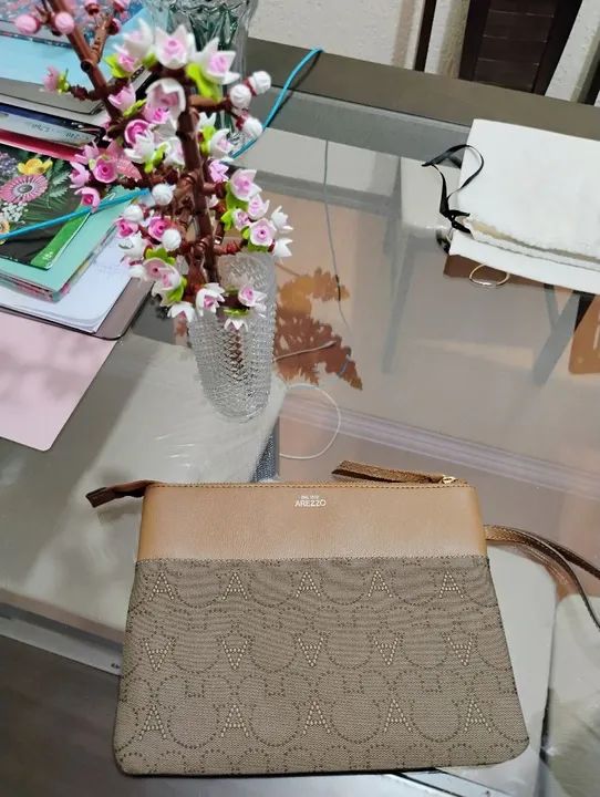 Bolsa Clutch Mickey Mouse Marrom Arezzo - Foto 2