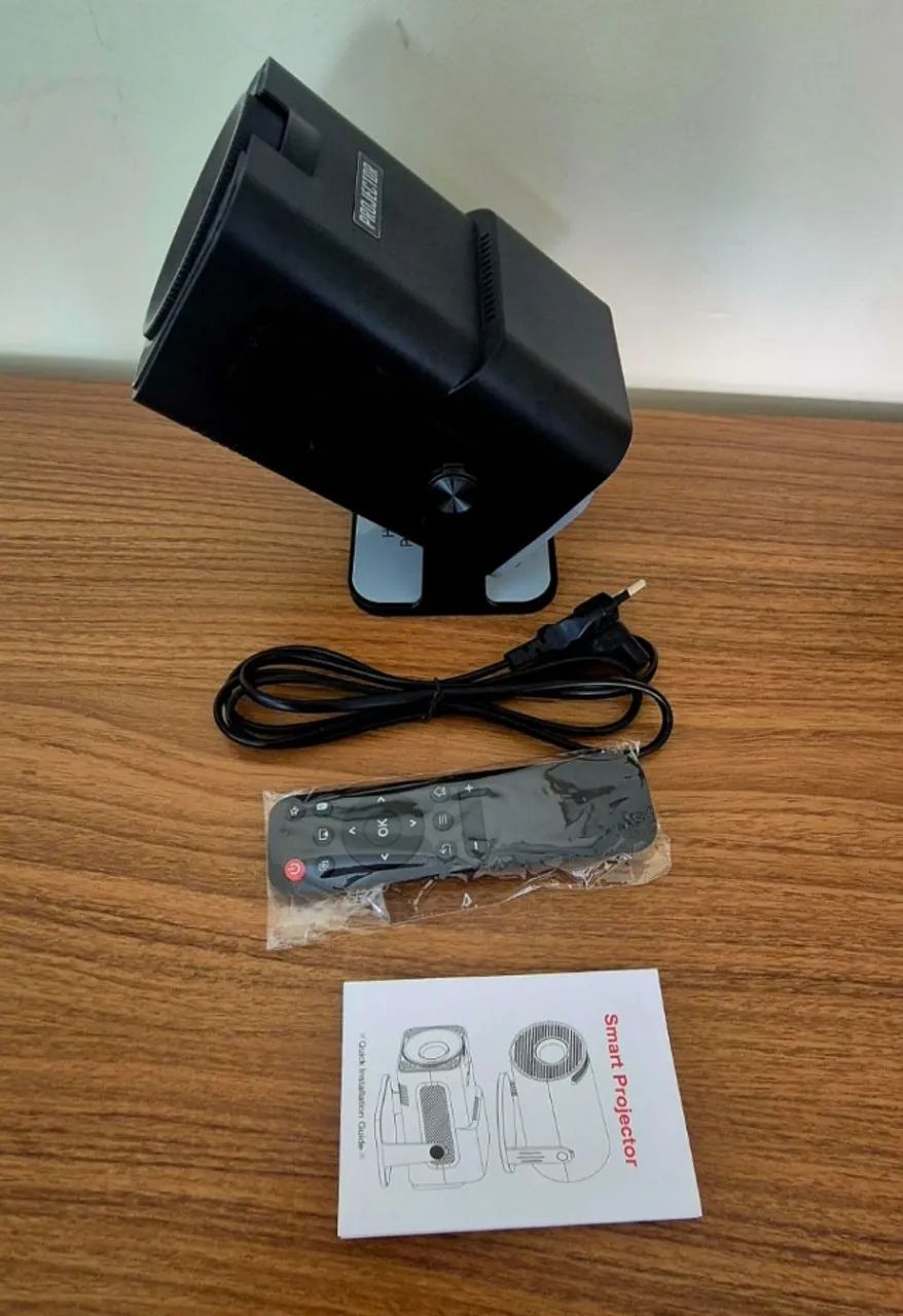 HY 320 Projector402624997859020800