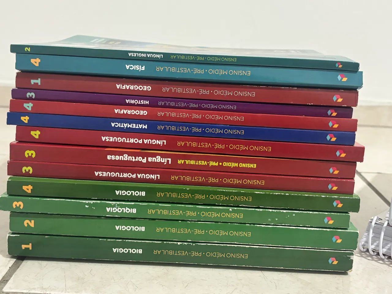 Livros cursinho poliedro 2025 - Livros e revistas - Centro, São José ...