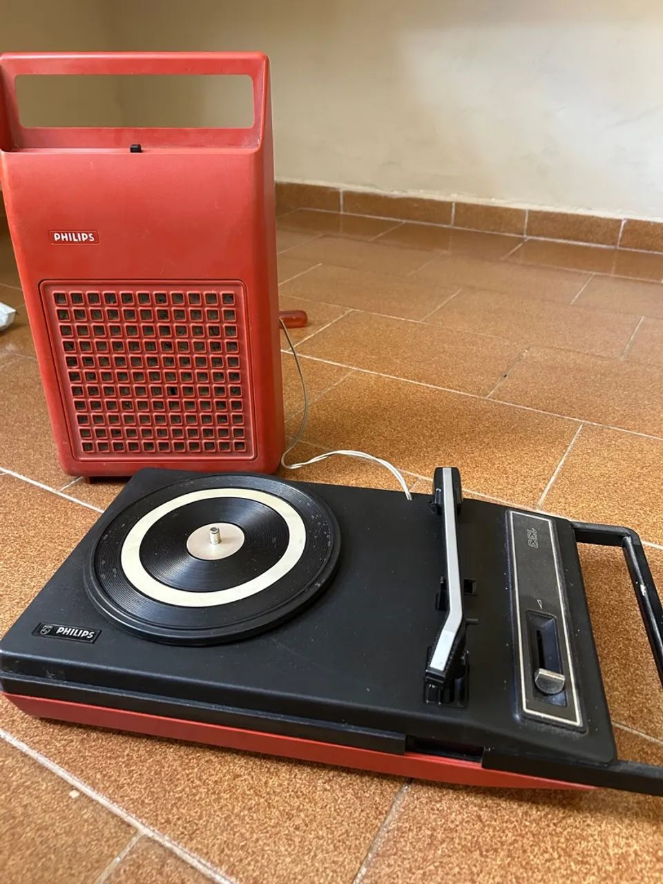 Rádio Philips 133 Vermelho Vintage - Foto 3