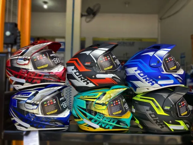 Capacete TH1 tipo cross pro tork Novos