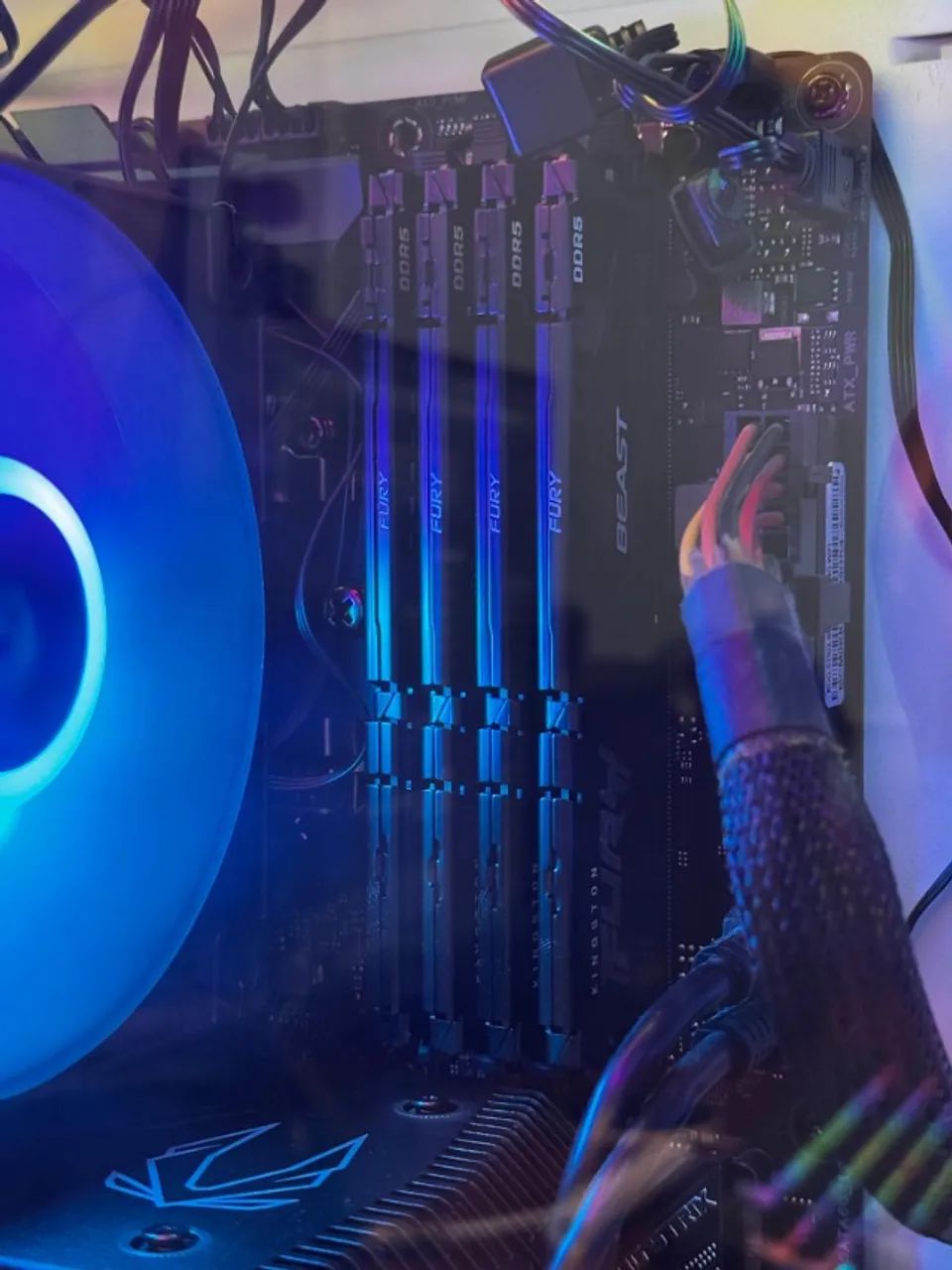 4x Memória RAM Kingston Fury Beast 16GB DDR5 4800MHz - Total 64GB - Com Nota Fiscal - Foto 2