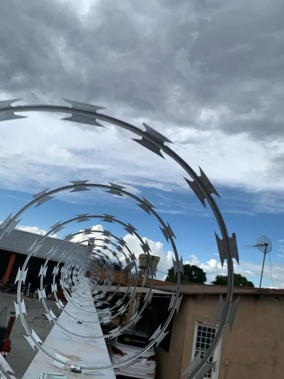 Manutenção de Cerca elétrica e concertina  - Foto 2