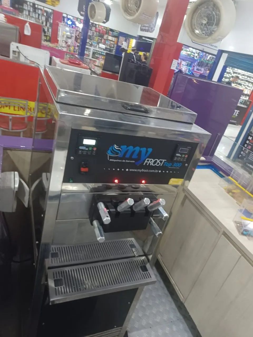 Vendo Máquina de Sorvete Automática 