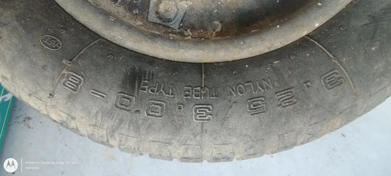 Roda de carrinho de mão completa64299978998018122