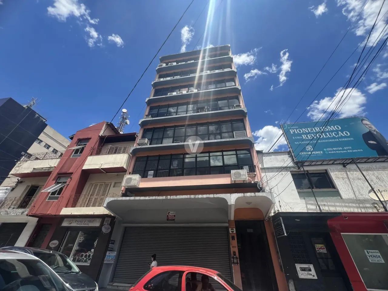 Sala comercial a venda na rua dos Andradas, centro.