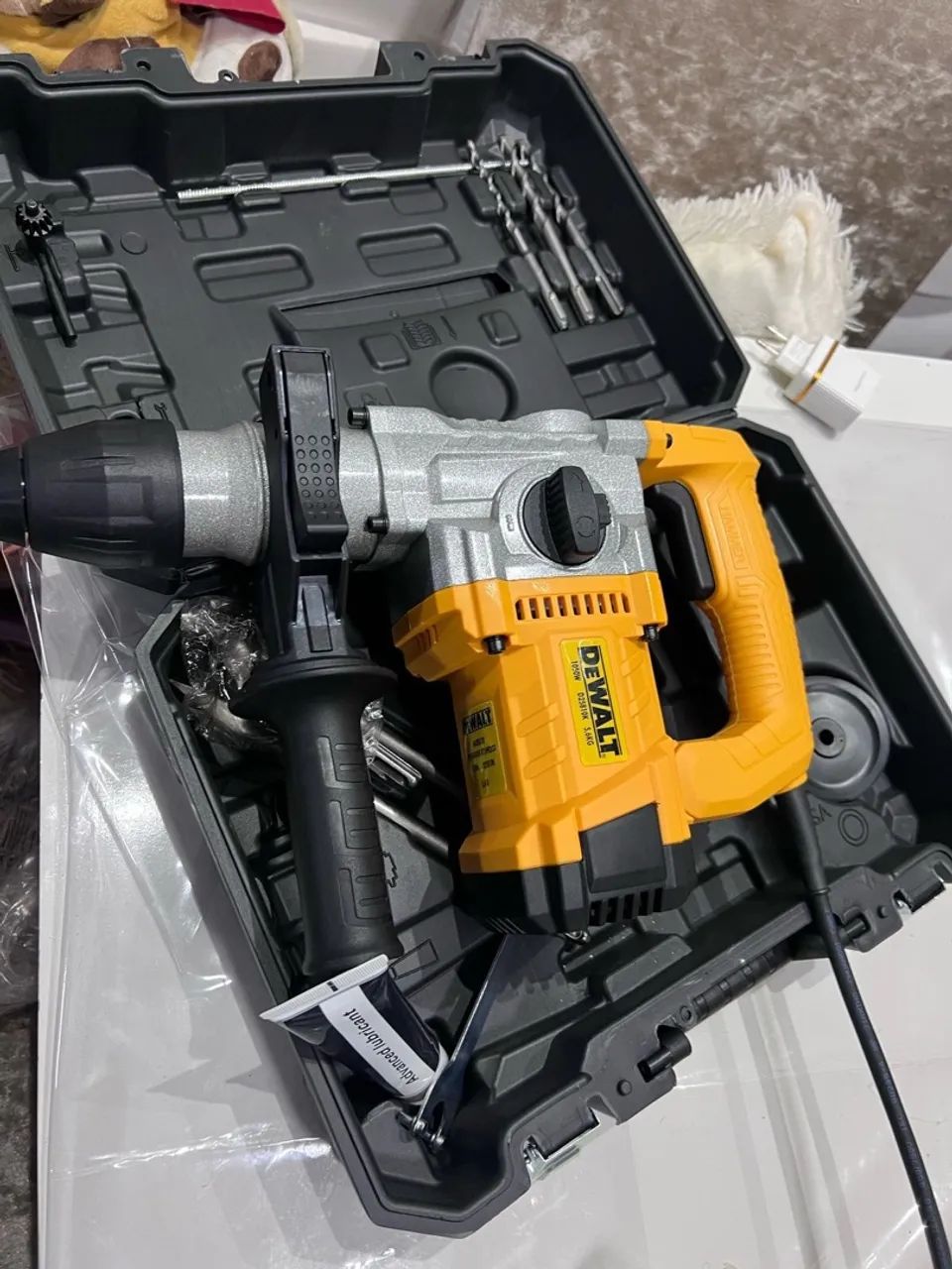 MARTELETE 6KG DEWALT NOVO COMPLETO, zap: * - Foto 3