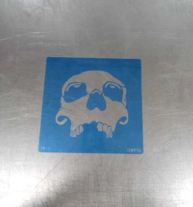 3 Stencils Caveira NOVOS - Foto 2