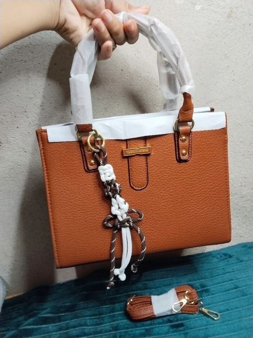 Bolsa estilo maletinha