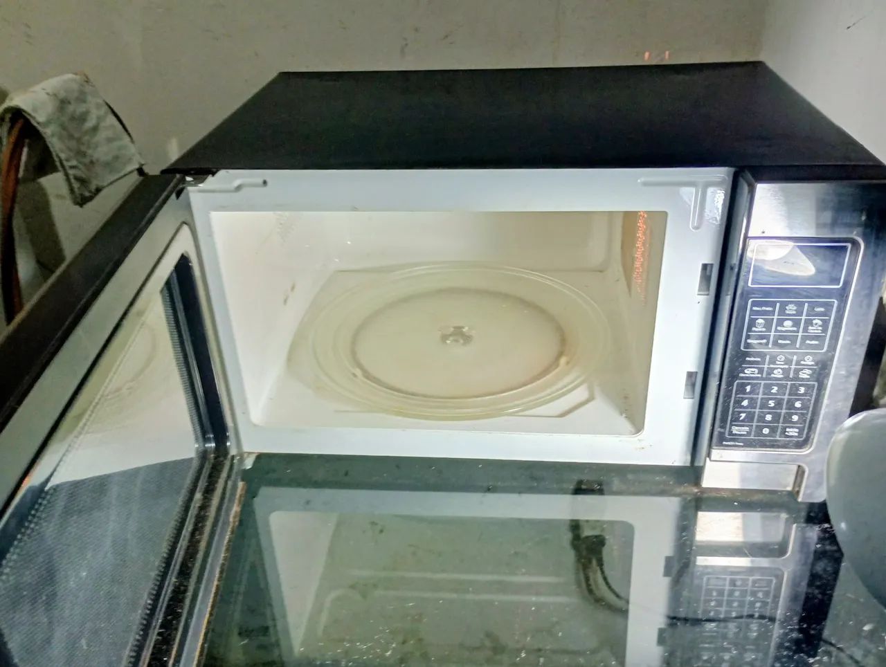Microondas Philco 30 litros. - Foto 2