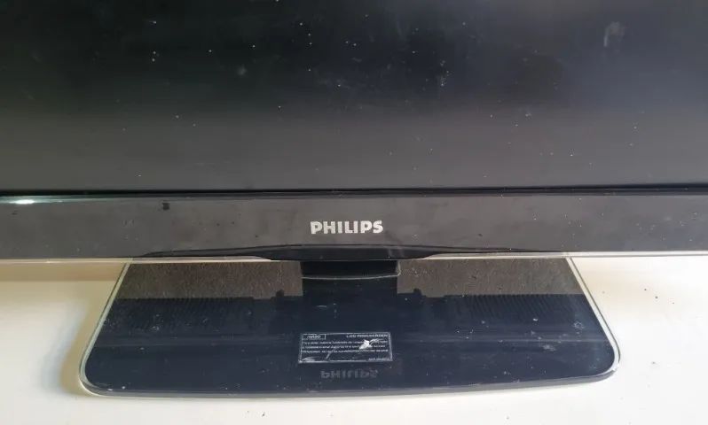 VENDO TV LCD PHILIPS USADA DE 32 POLEGADAS - Foto 5