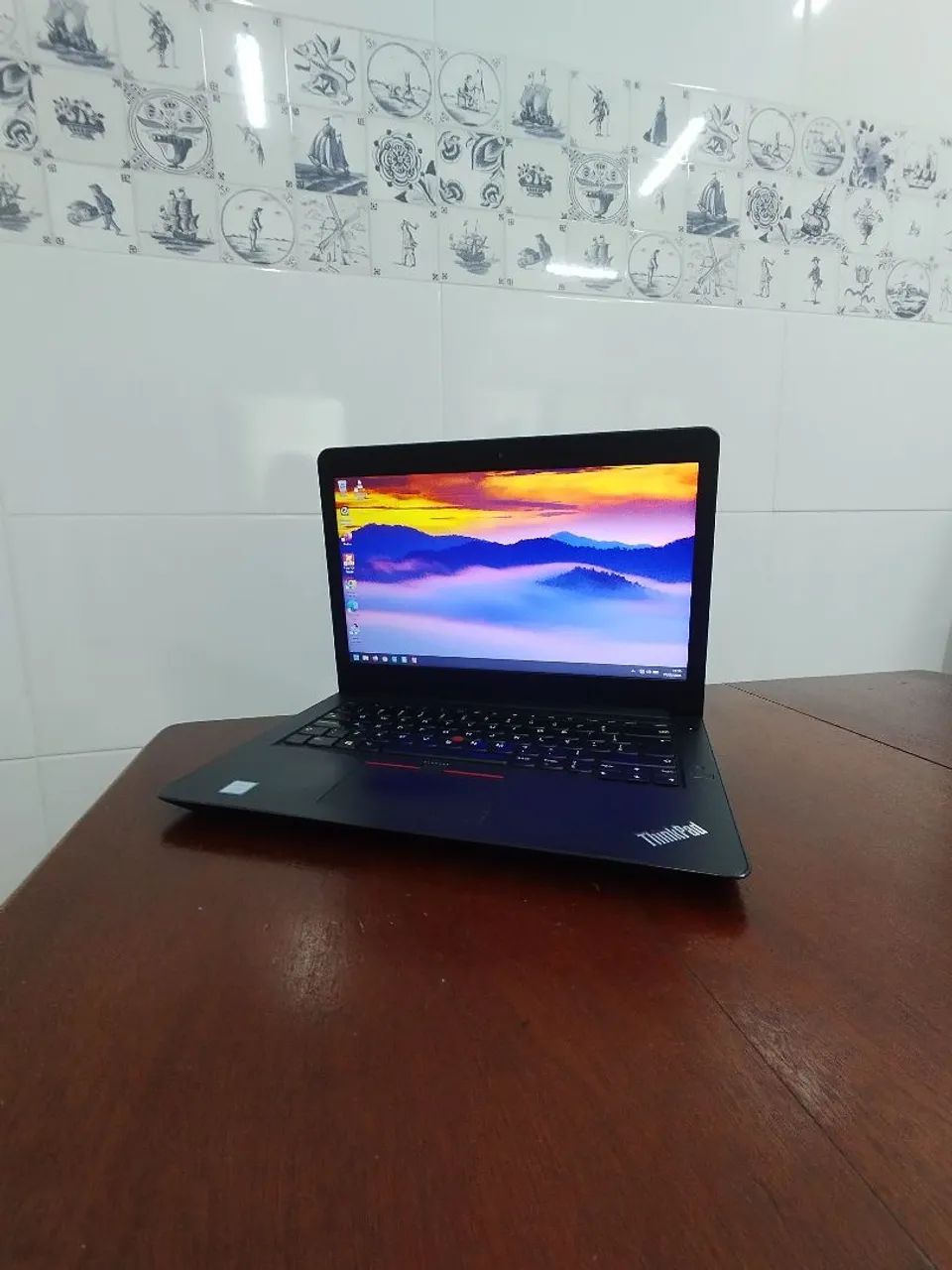 Notebook- LENOVO.