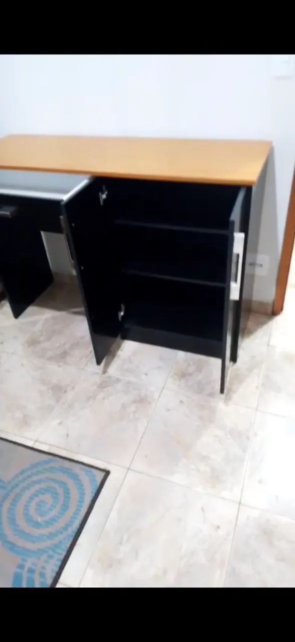 Escrivaninha Seminova (6 meses de uso) - Foto 2