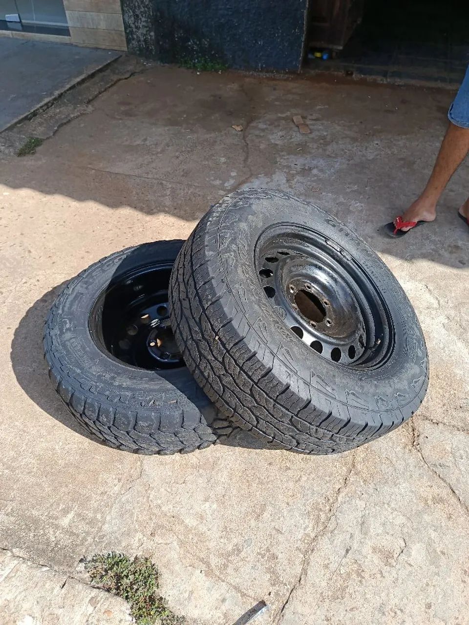 4 caia de Hilux com peneu em perfeito estado! - Foto 4