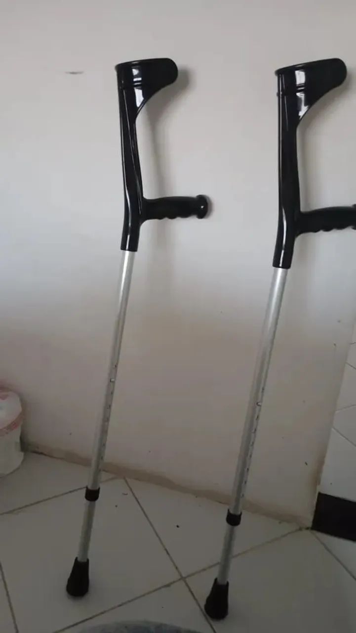 Par de muletas novas no