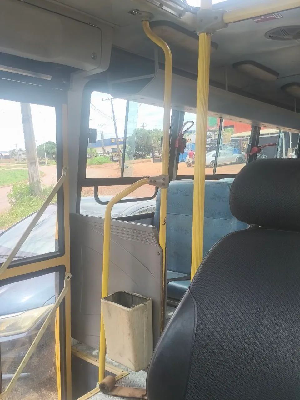 MICRO ÔNIBUS IVECO  2011 - Foto 4