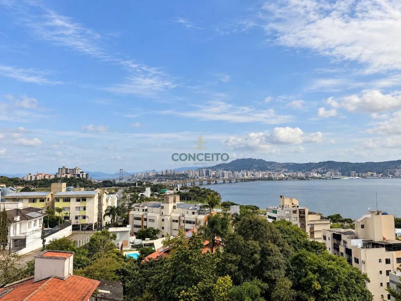 Apartamento com Vista para o Mar e bem próximo ao Parque de Coqueiro | 2 Dormitórios, Sol  - Foto 2