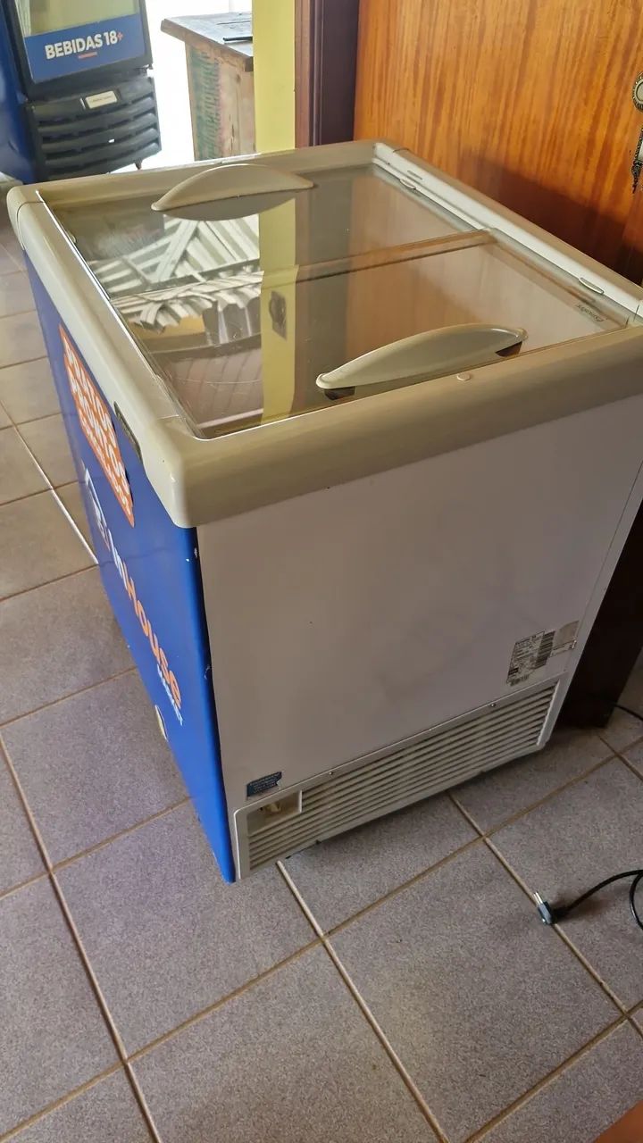 Freezer Esmaltec 157 litros expositor 220V - USADO - Foto 3