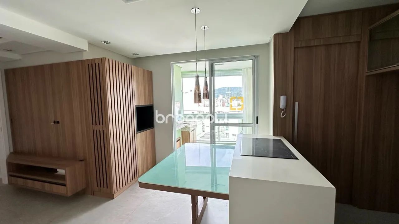 Apartamento 2 Suítes, Lavabo e churrasqueira na sacada -Trindade-UFSC