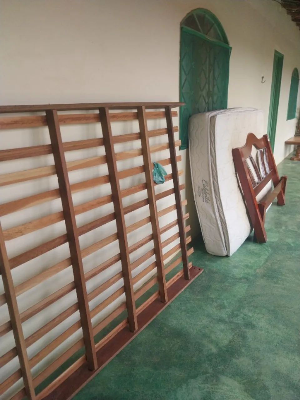 Cama de Casal com Colchão (usado) - Foto 2