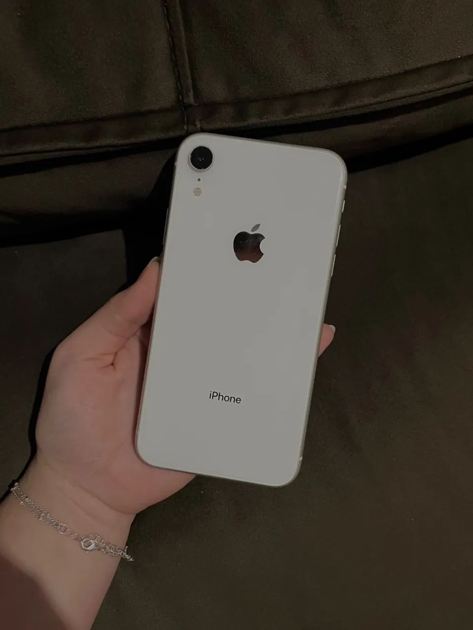 iPhone XR branco 128gb
