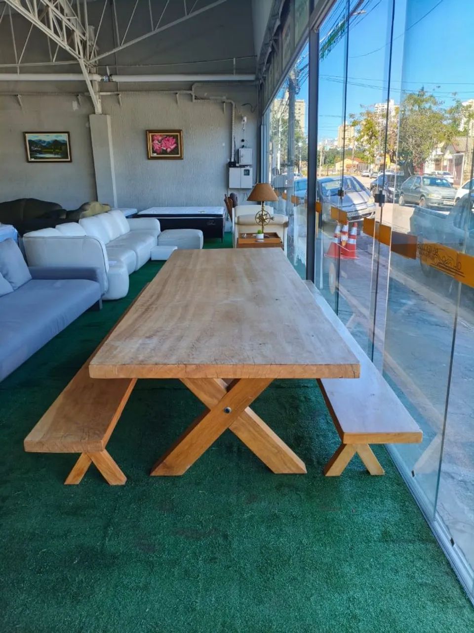 Mesa de Madeira Maciça Rústica com pés em X 2 bancos - Foto 3