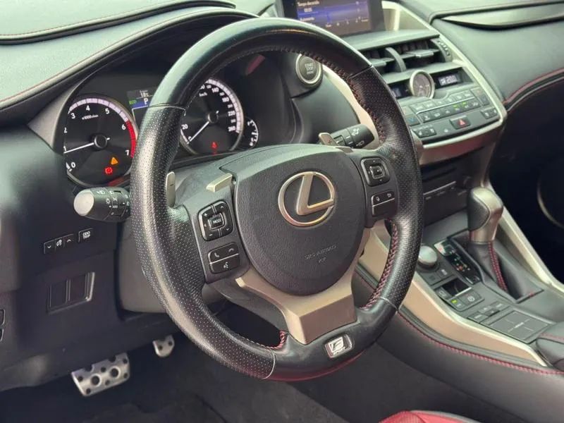 Lexus NX-200t F-sport 2.0 16V 238cv Aut., foto 12 de 20