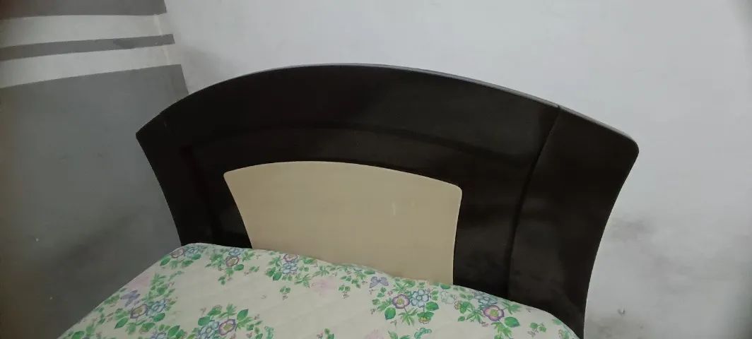 Vendo de cama com duas gavetas - Foto 3