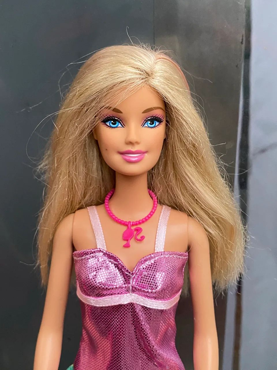 Lote 3 Barbies + roupas e acessórios  - Foto 3