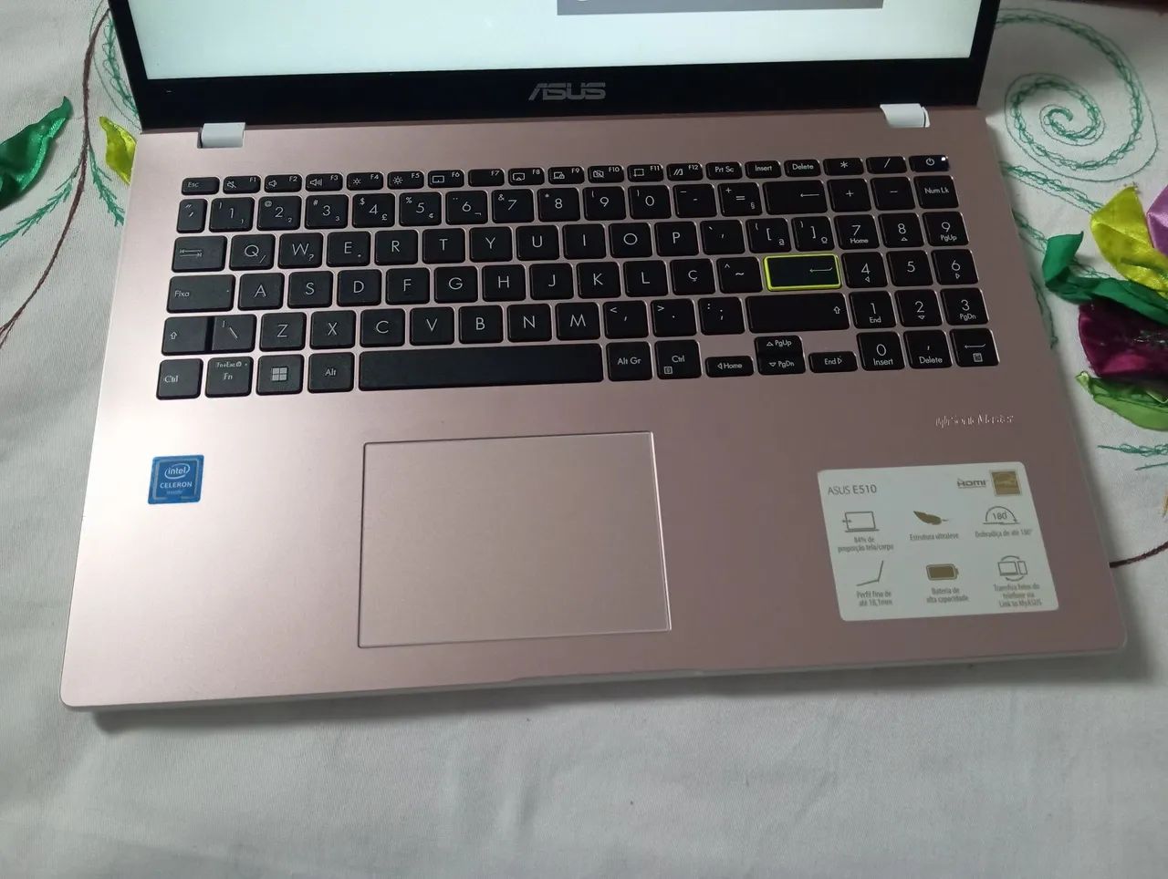 Notebook Asus rosa semi-novo  - Foto 3