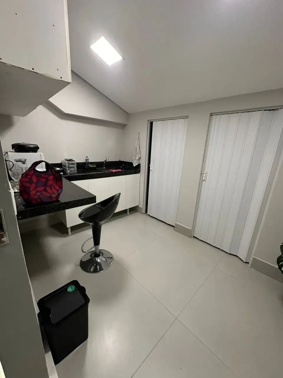 ALUGO 2 SALAS COMERCIAIS  NA CLÍNICA ODONTO MASTER, NA GALERIA DO EDIFÍCIO VITÓRIA RÉGIA - Foto 3