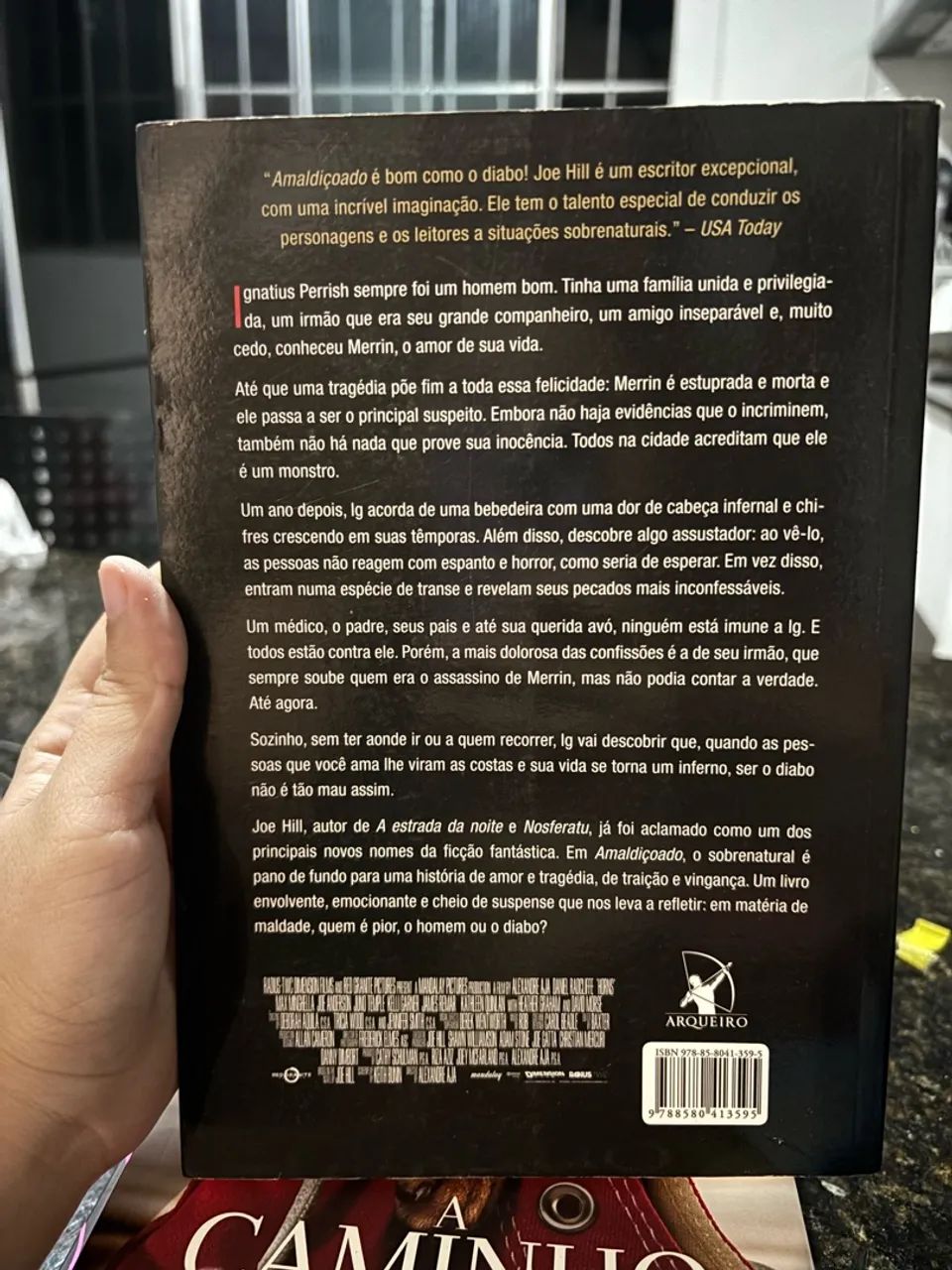 Livro - amaldiçoado  - Foto 2