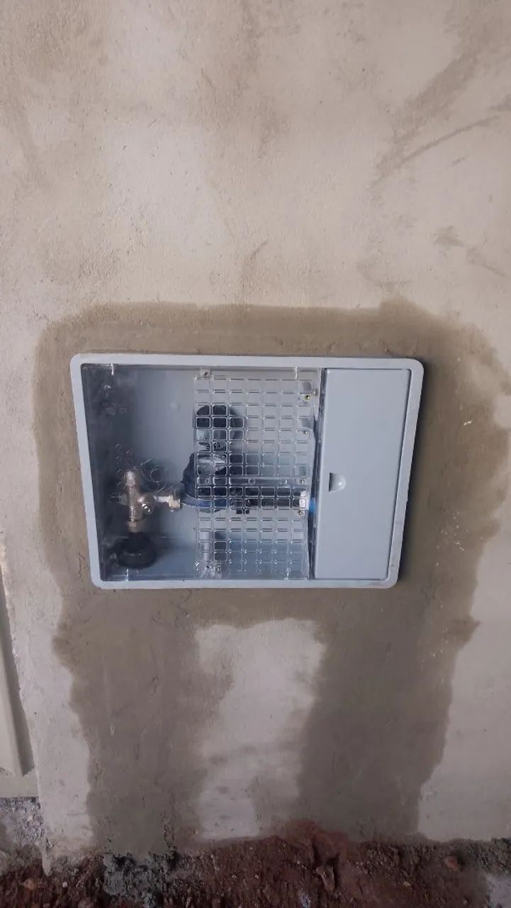 Bombeiro hidráulico padrão Caesb Df