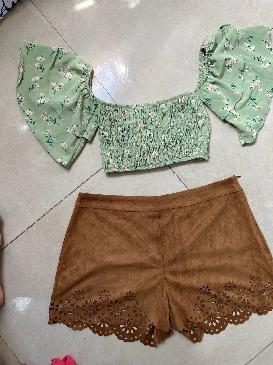Vendo roupas semi novas e novas  - Foto 3