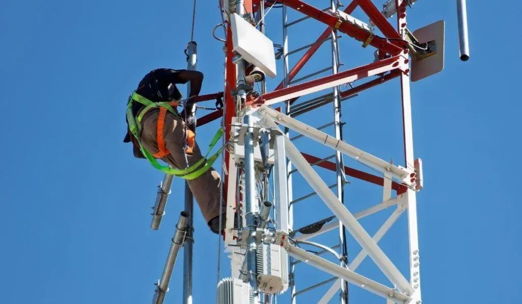 MANUTENÇÃO EM TORRES DE TELECOM  - Foto 5
