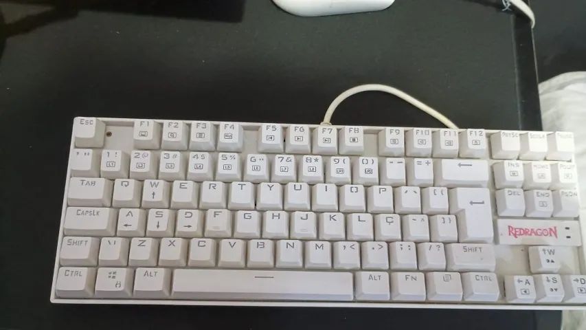 2 Teclados mecânicos da redragon