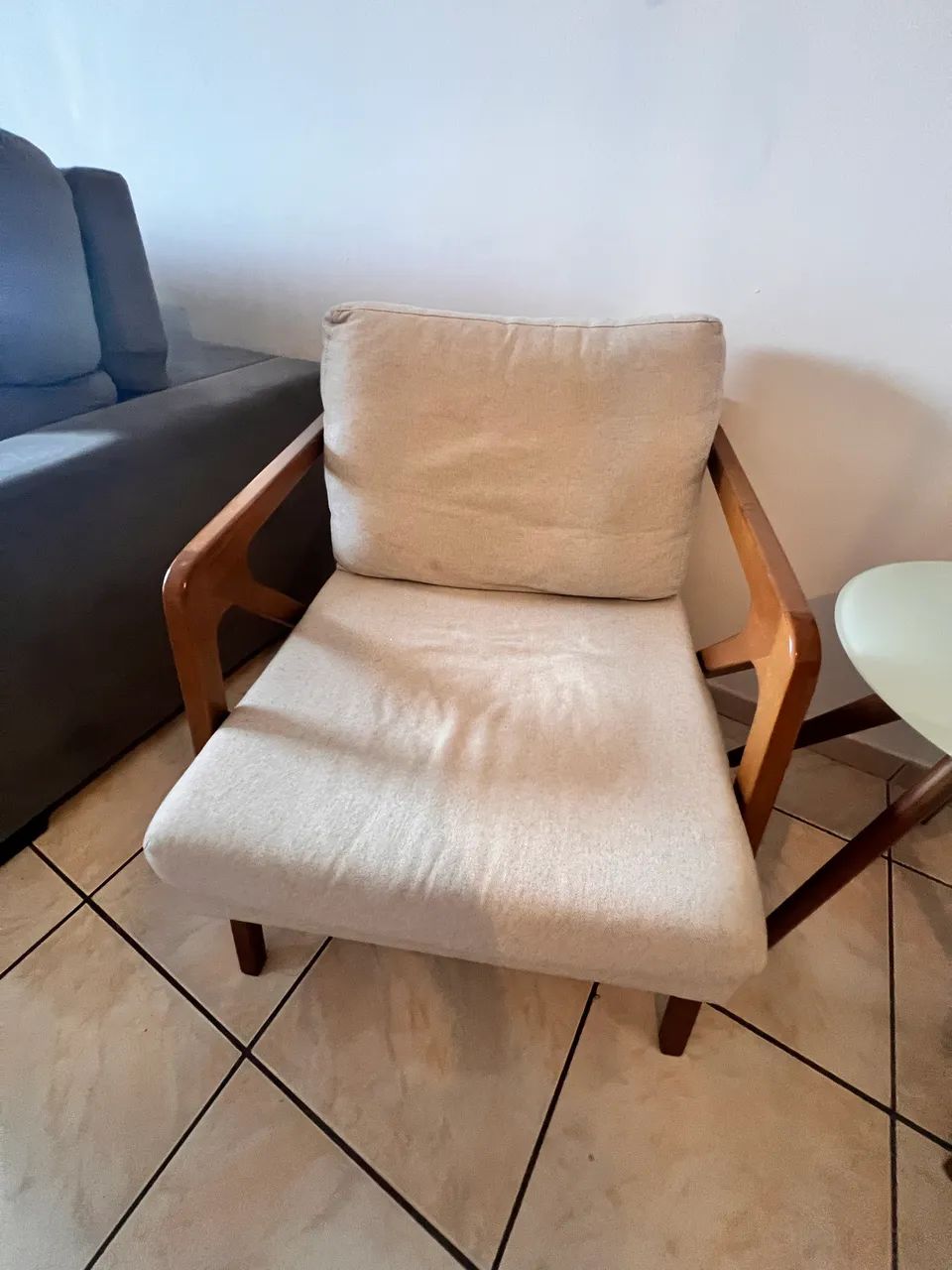 Conjunto de poltronas em madeira  - Foto 3